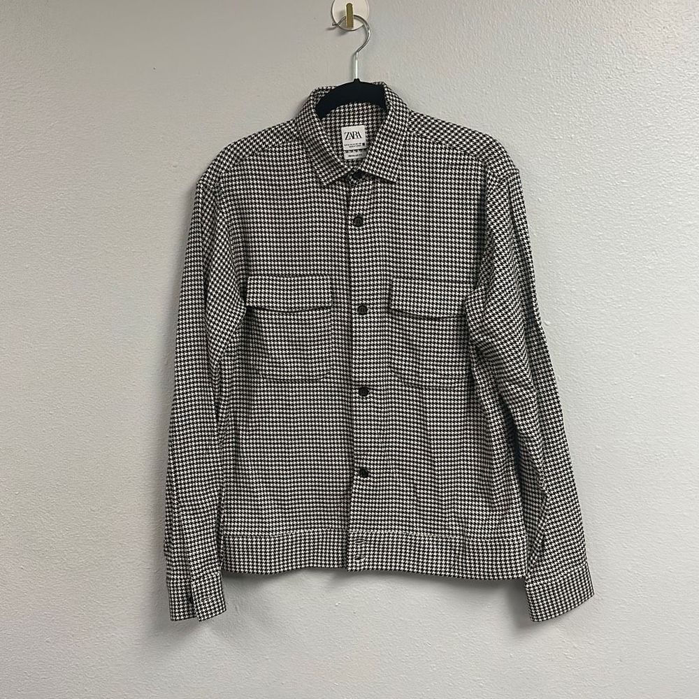 Zara Men's Black & White Collared Long Sleeve Houndstooth Cardigan Size M